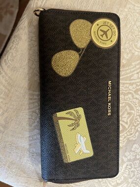 Michael Kors Wallet with Gold Travel Logo
